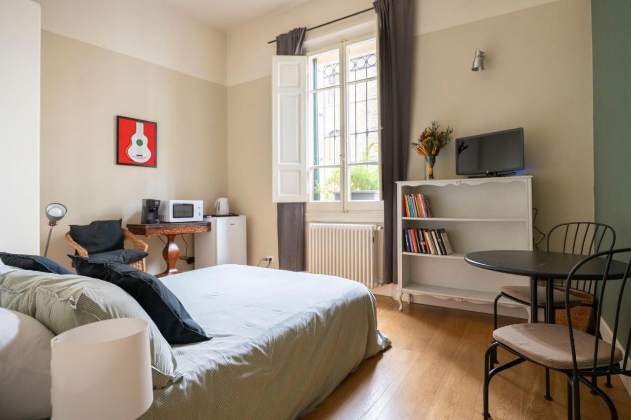 Boutique Apartment With Private Rooms And Garden Oasis Firenze Kültér fotó